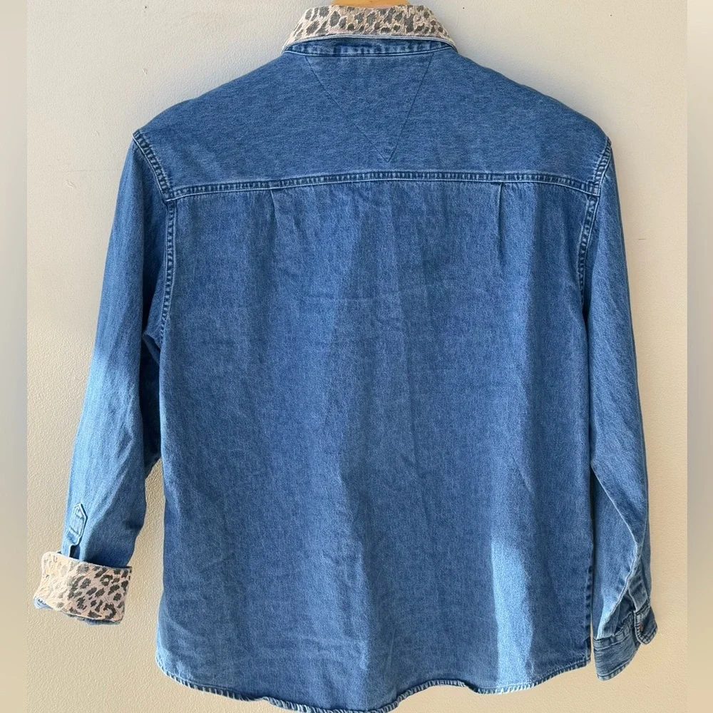 New Directions collared denim button down with giraffes and cheetah print XL - Picture 6 of 10